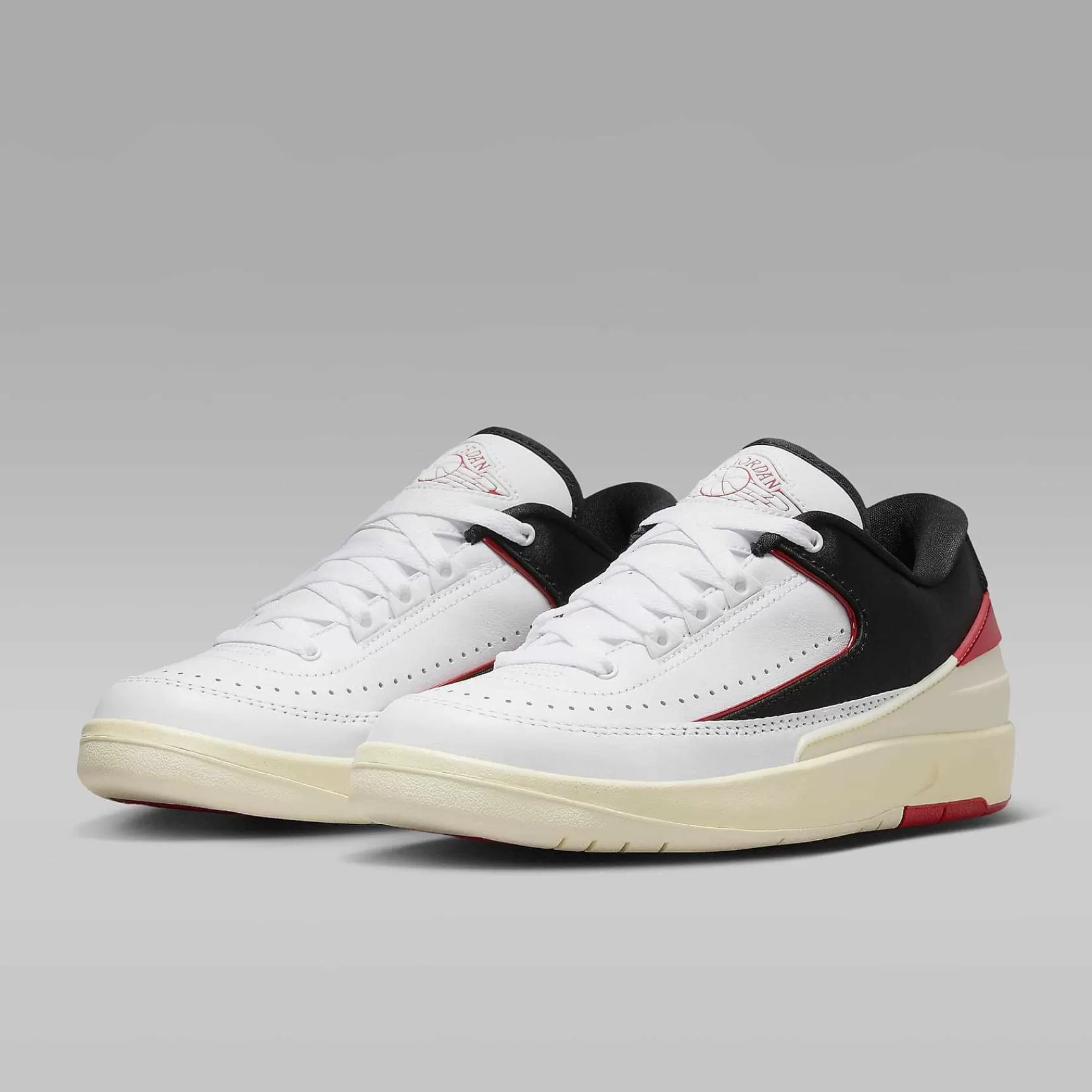 Damen Nike Jordanien | Air Jordan 2 Low „Black Satin"