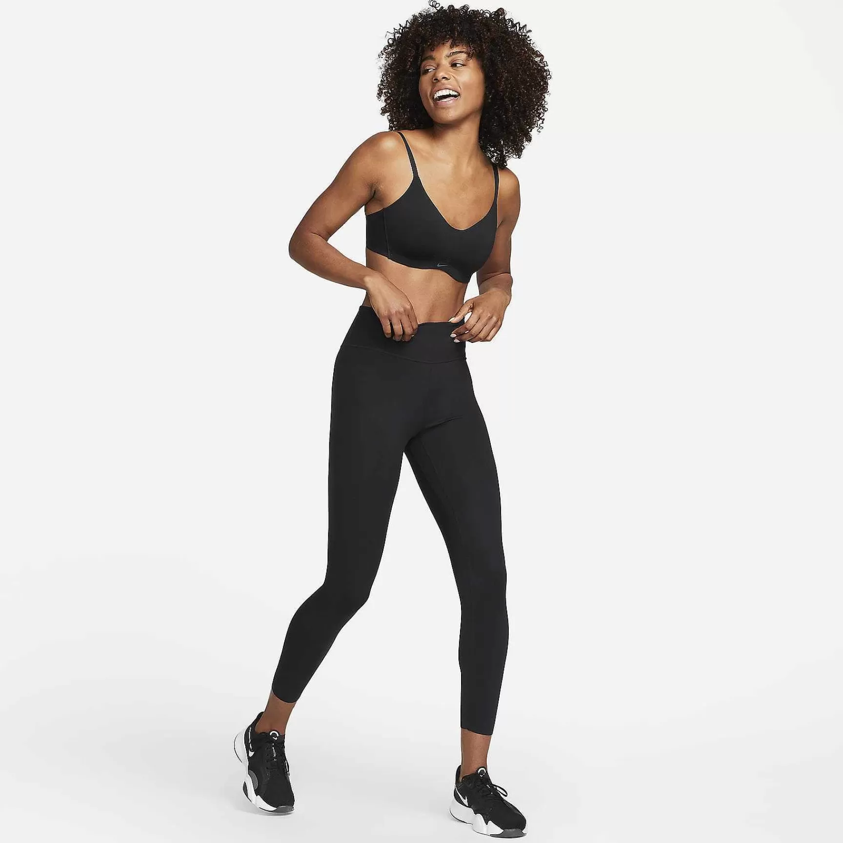 Damen Nike Ubergrose | Alate Minimalist