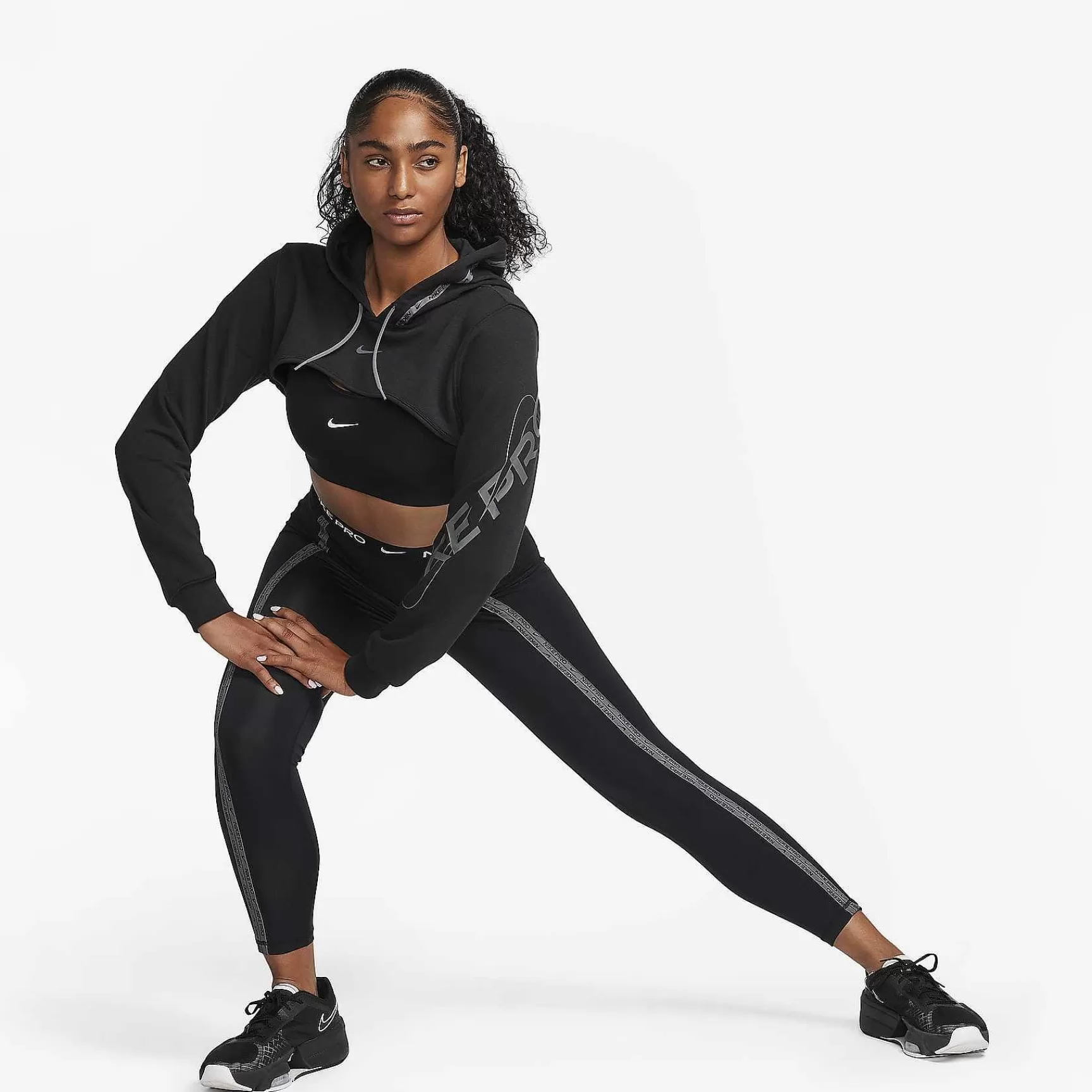 Damen Nike Hoodies & Sweatshirts | Pro Dri-Fit