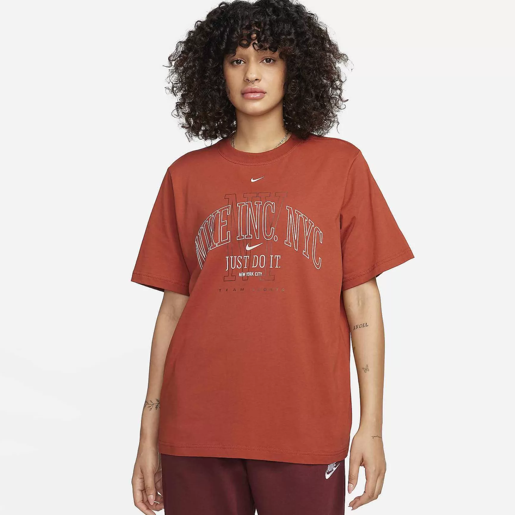 Damen Nike Tops Und T-Shirts | Sportswear Essential