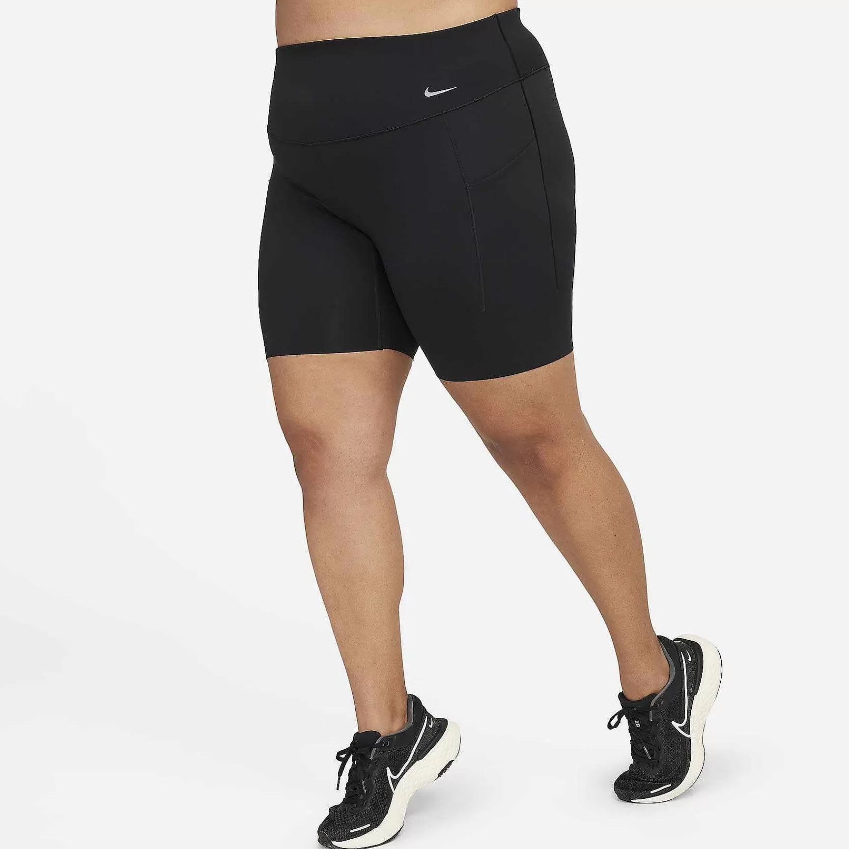 Damen Nike Kurze Hose | Universa